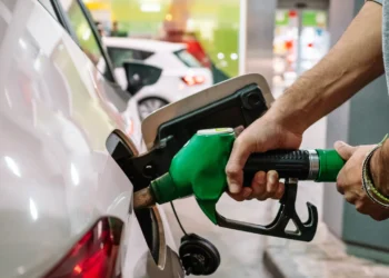 Oil Prices Fall as Strait of Hormuz Reopens, but Global Supply Risks Persist