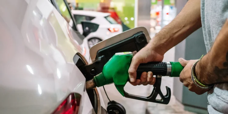 Oil Prices Fall as Strait of Hormuz Reopens, but Global Supply Risks Persist