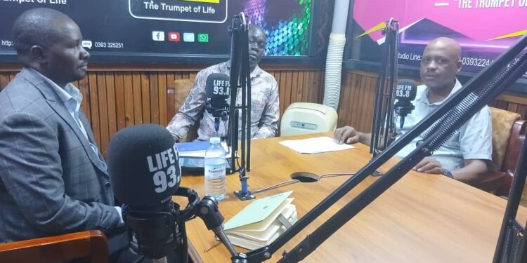 A-RCC. Bwarare Urges Fort Portal Farmers to Vaccinate Livestock Against FMD