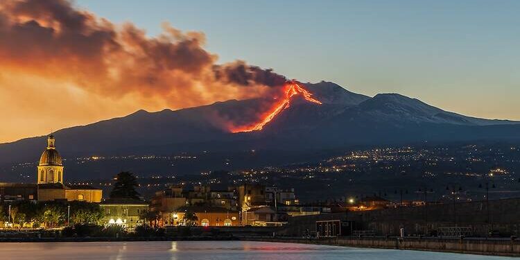 Flight Suspended, Mount Etna ash disrupts flights as Catania airport closure strands travellers